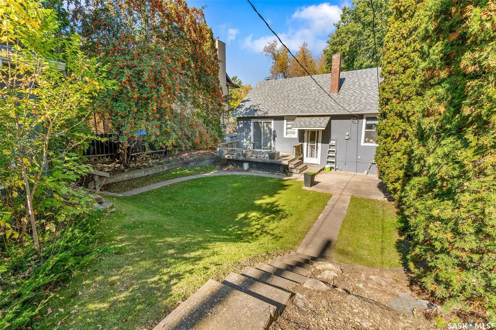135 21st STREET W