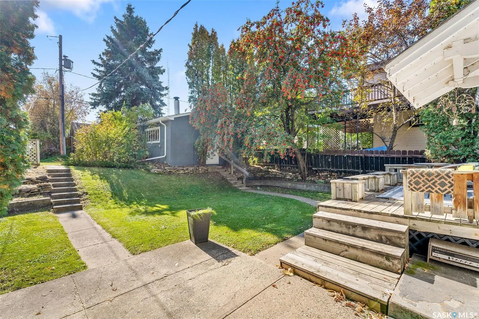 135 21st STREET W