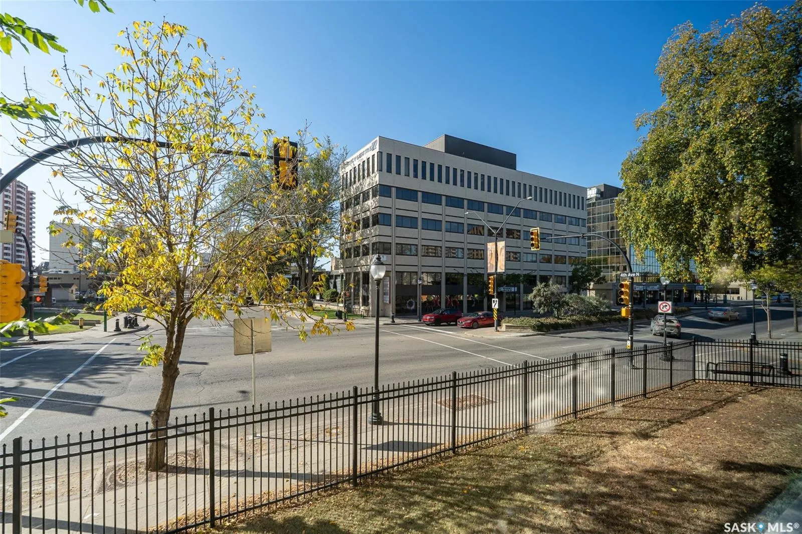 400 4th AVENUE N, #13