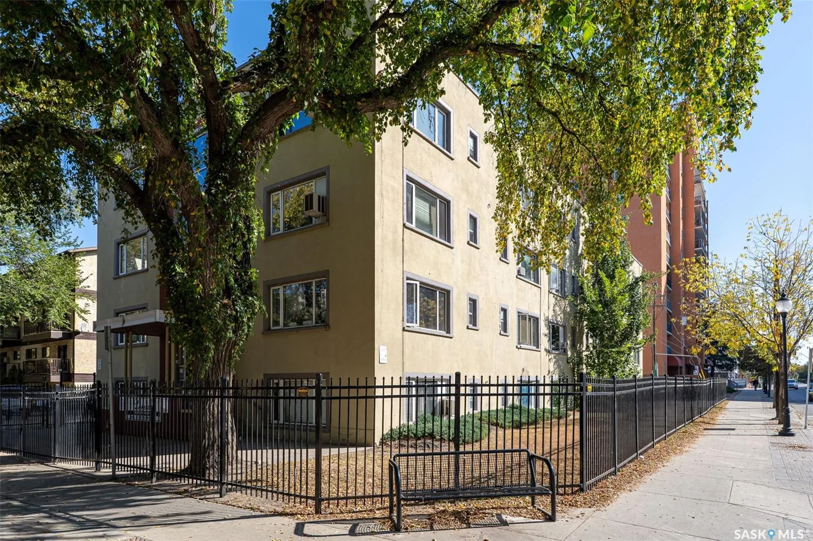 400 4th AVENUE N, #13