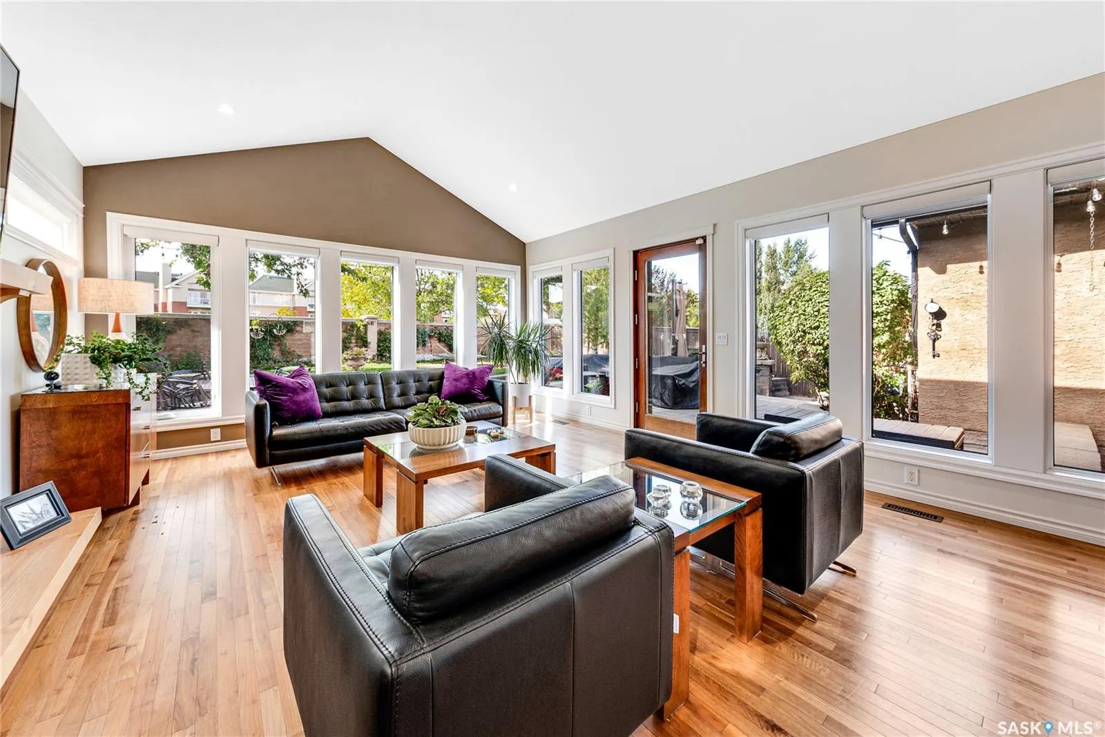 315 Blackburn CRESCENT