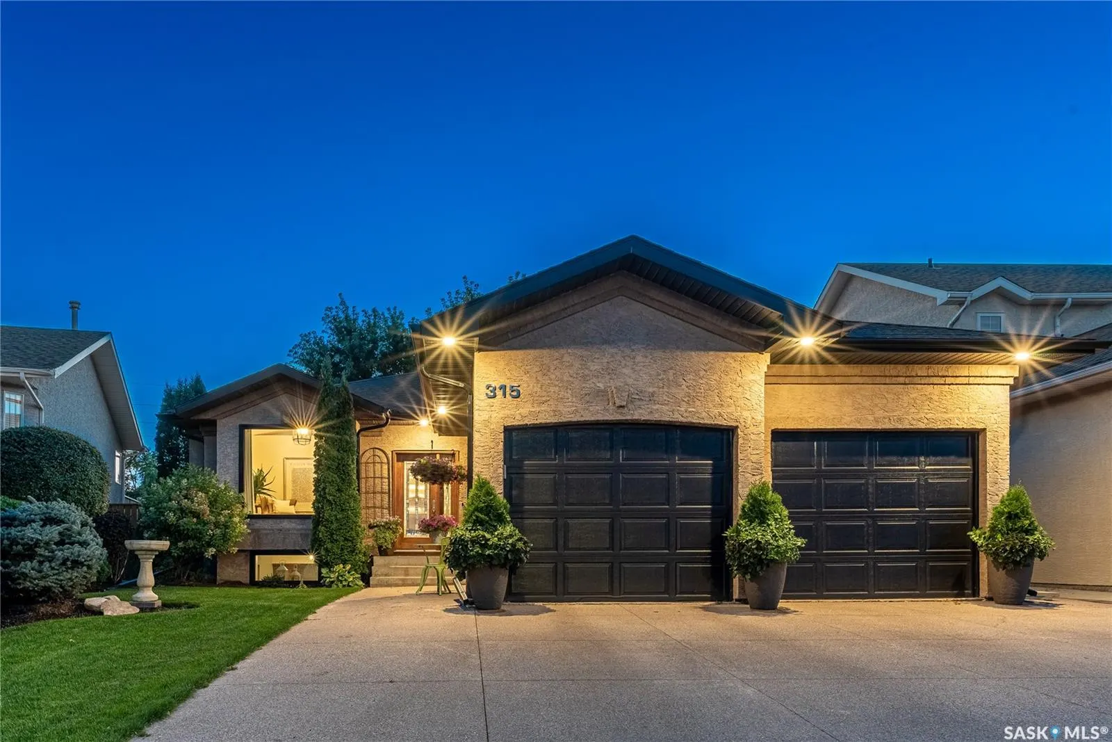 315 Blackburn CRESCENT