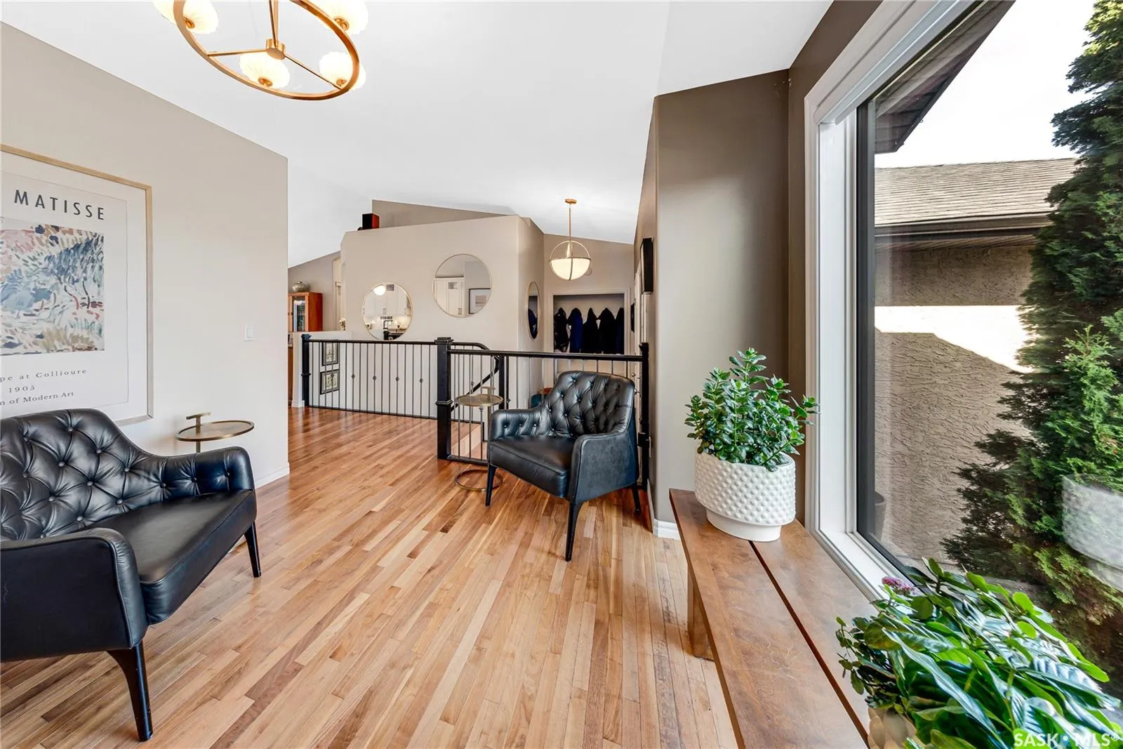 315 Blackburn CRESCENT