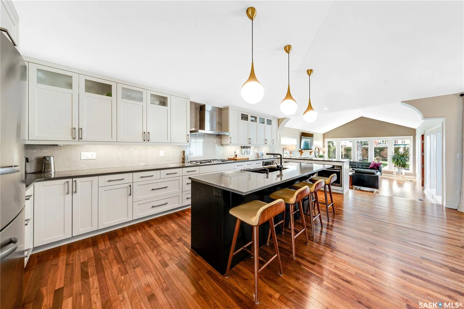 315 Blackburn CRESCENT