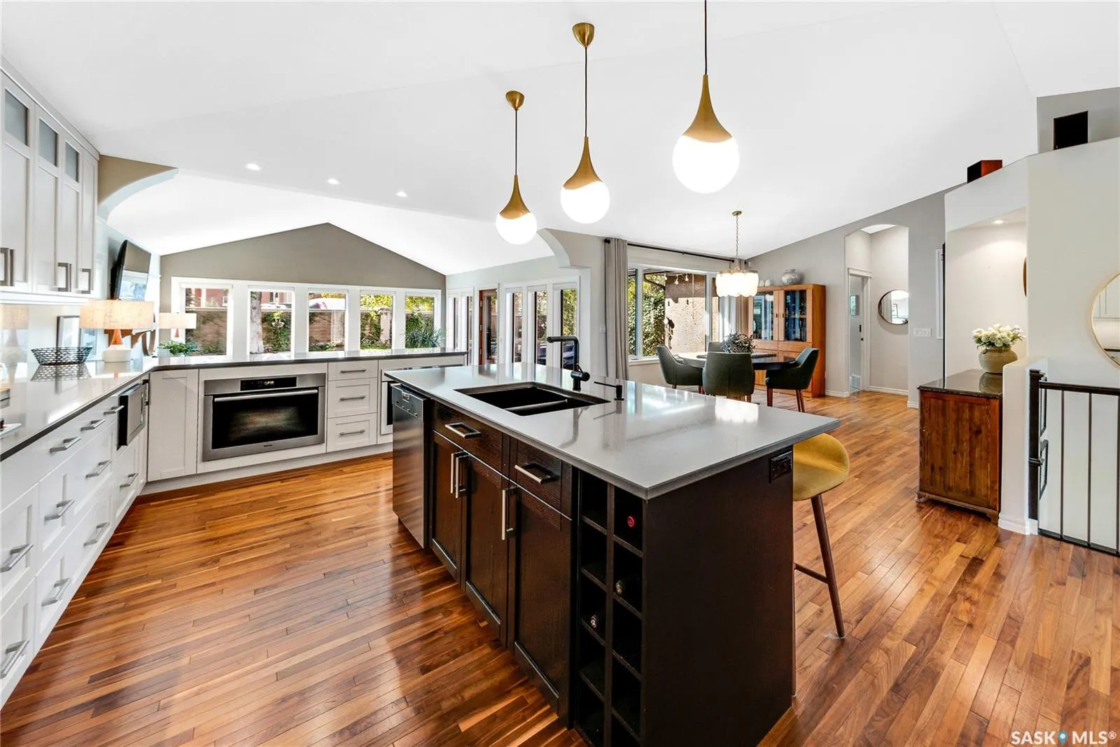 315 Blackburn CRESCENT