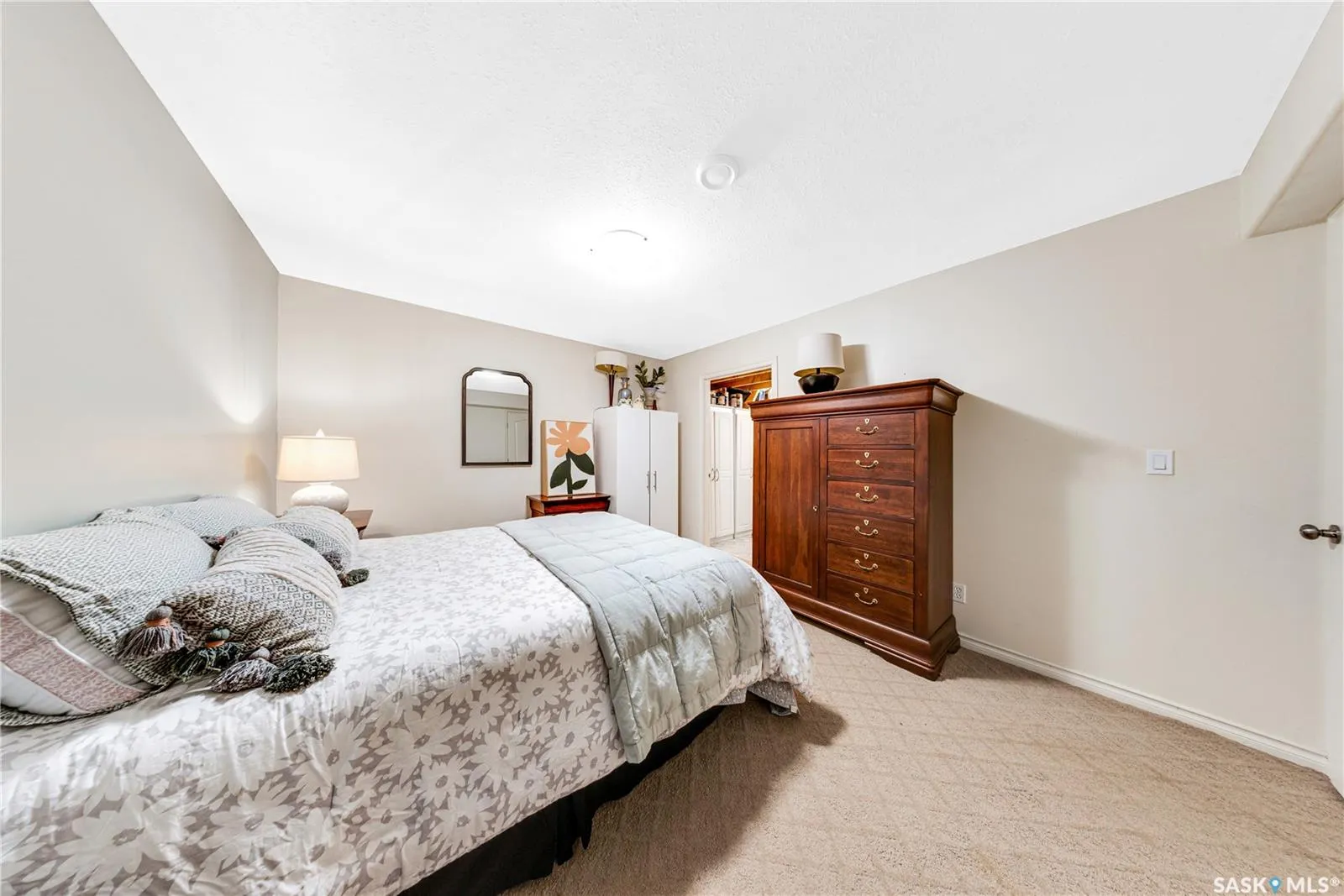 315 Blackburn CRESCENT