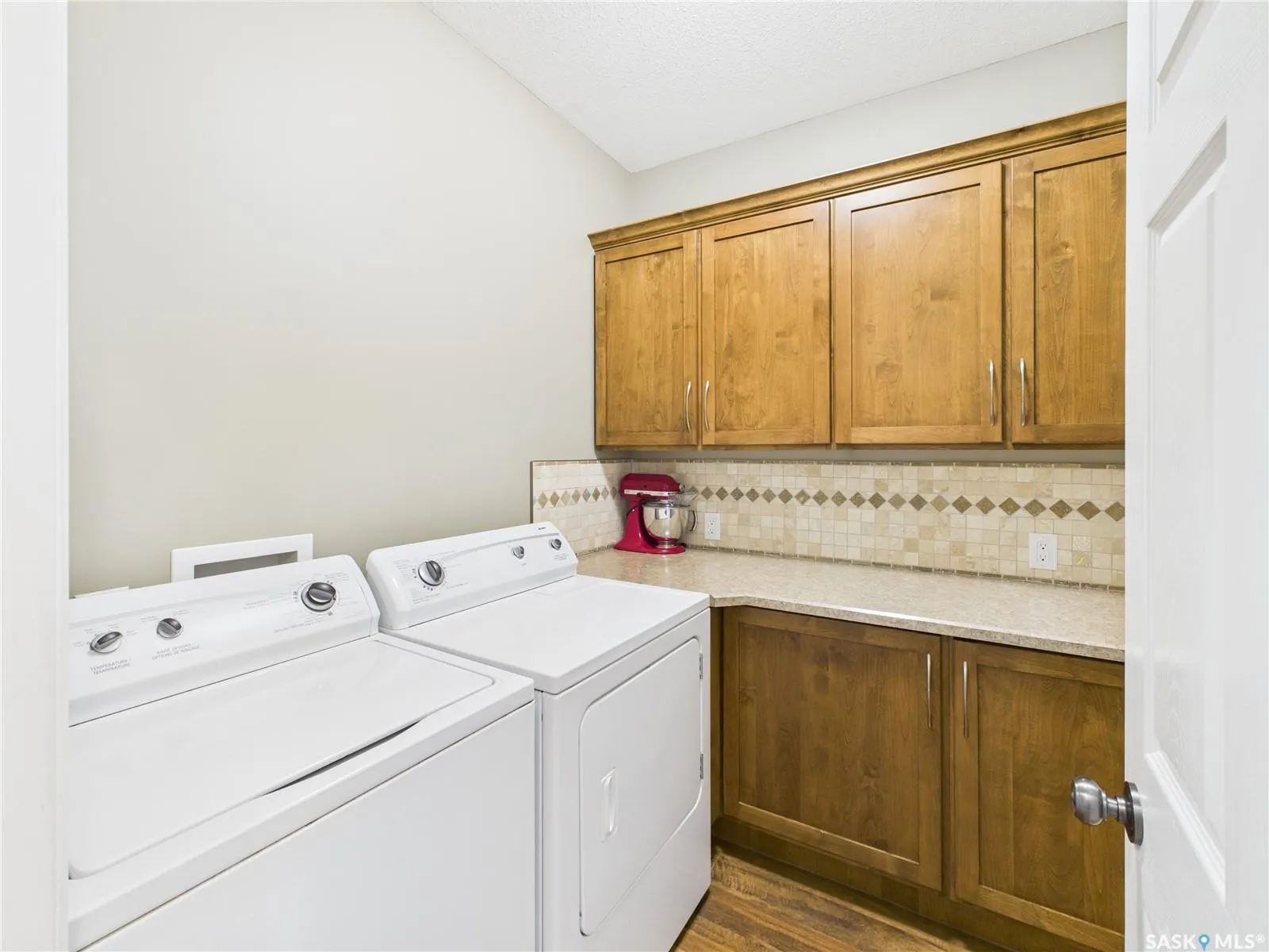100 2nd STREET