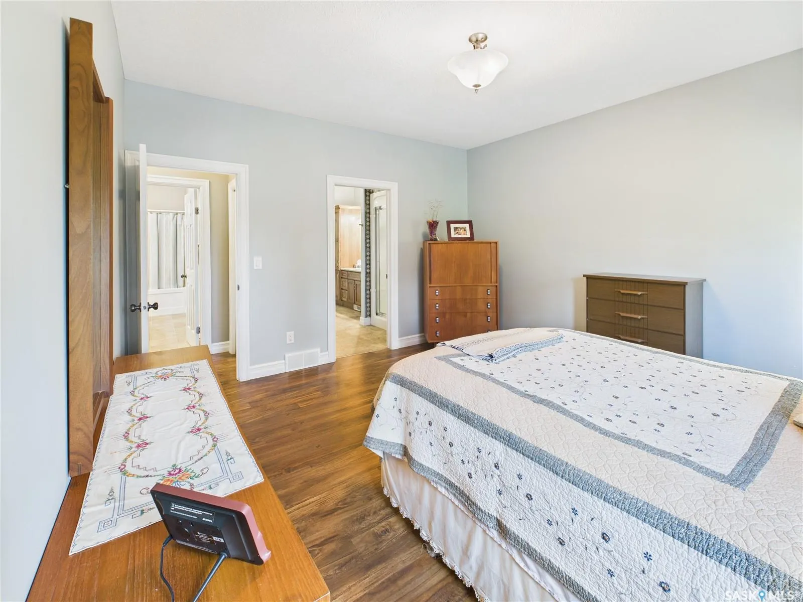 100 2nd STREET