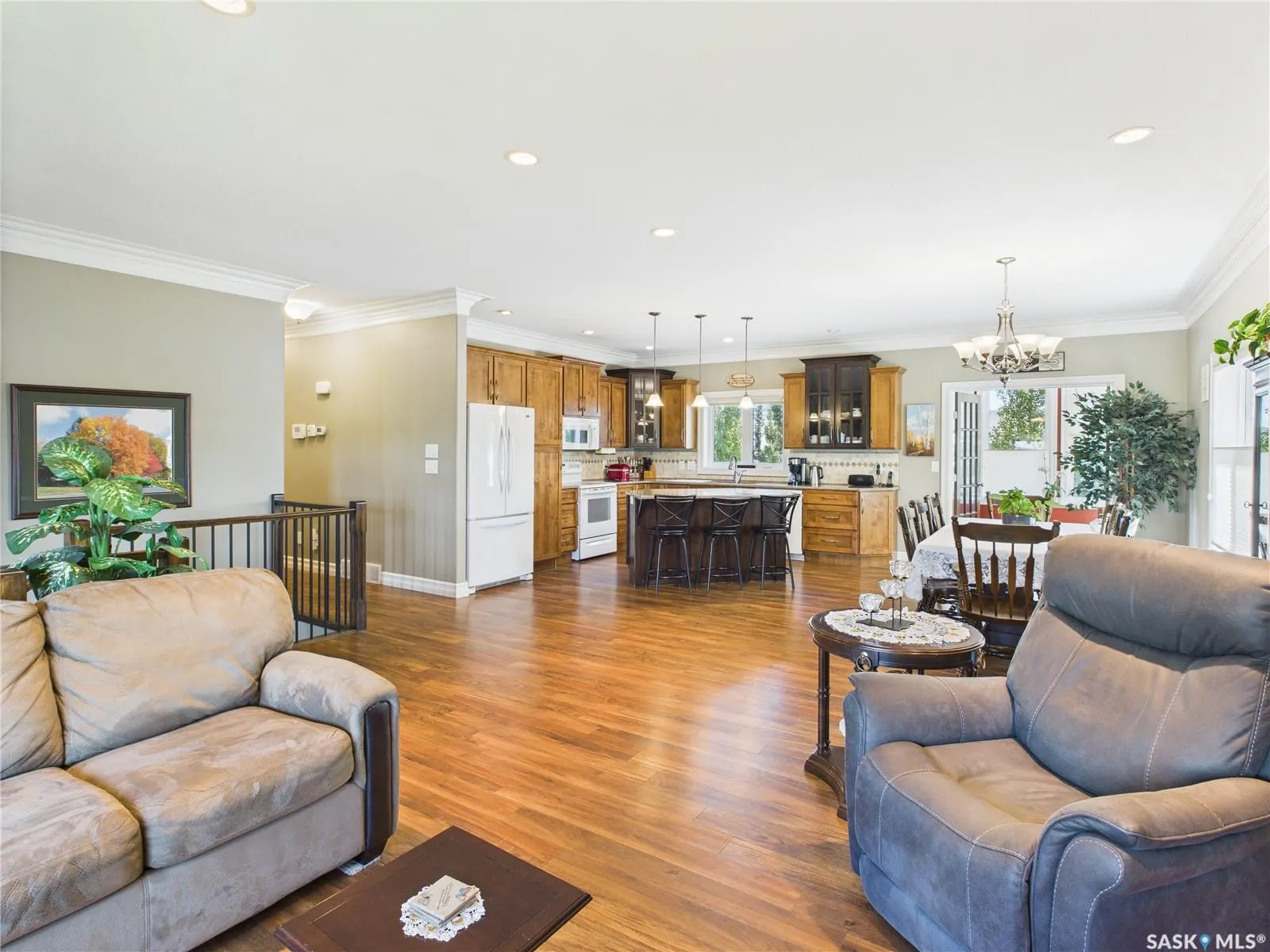100 2nd STREET