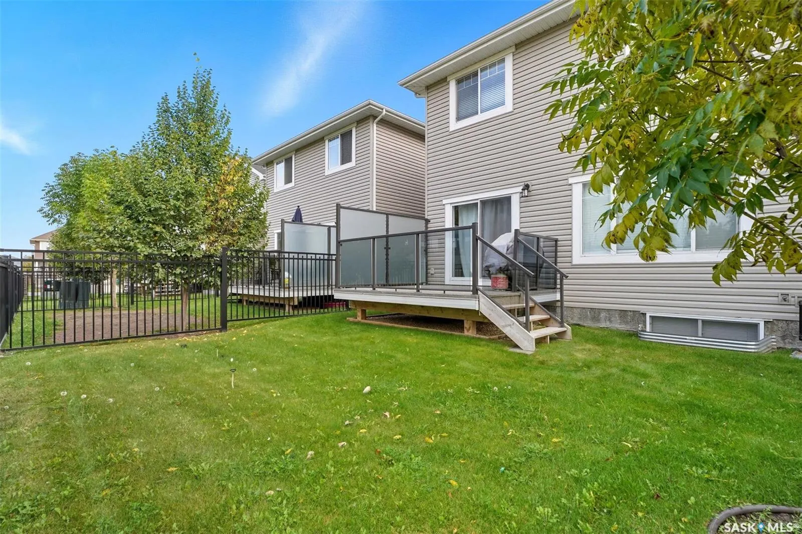 315 Dickson CRESCENT, #127