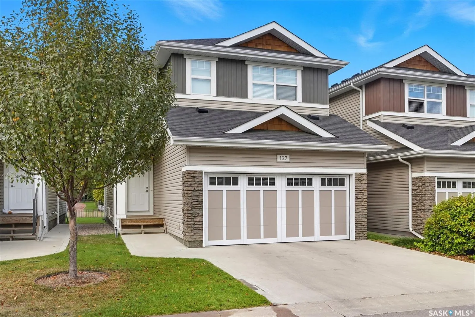 315 Dickson CRESCENT, #127