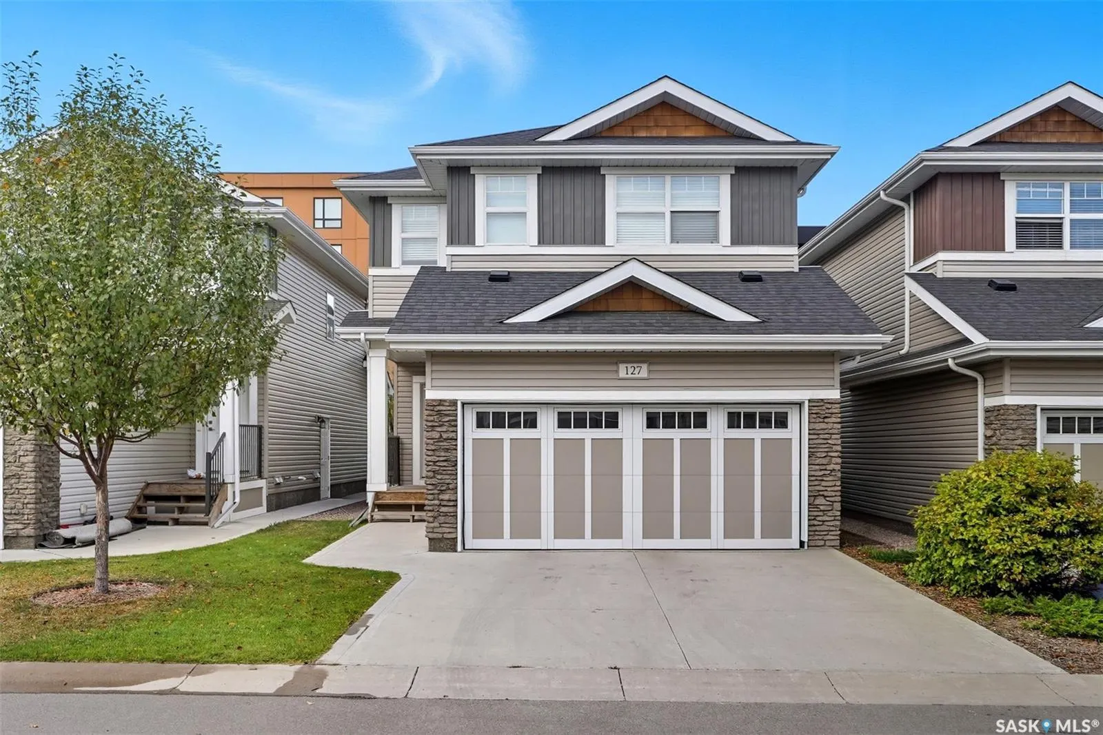 315 Dickson CRESCENT, #127
