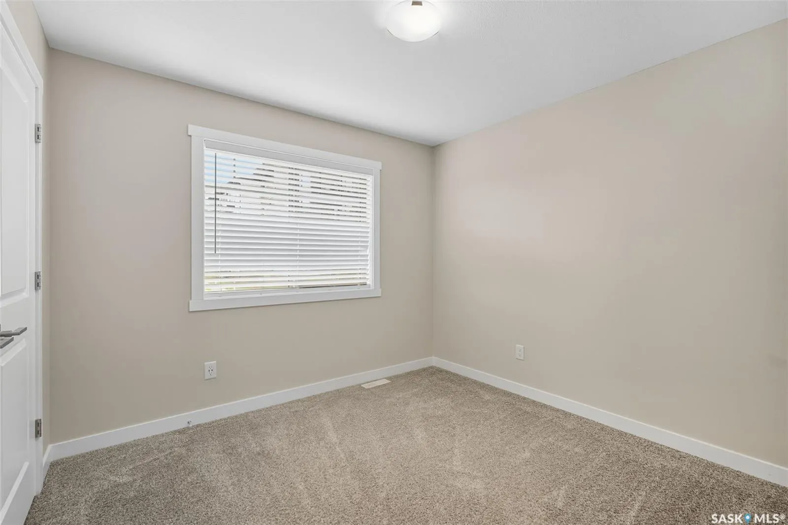 315 Dickson CRESCENT, #127