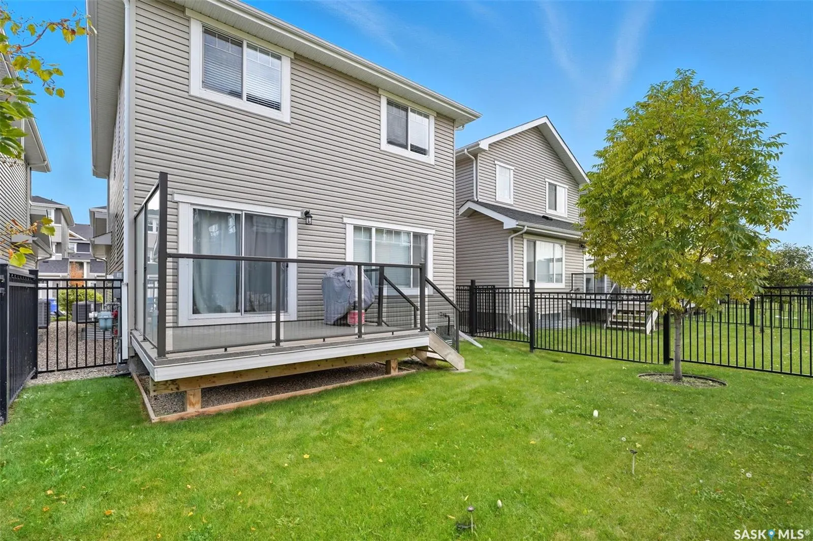 315 Dickson CRESCENT, #127