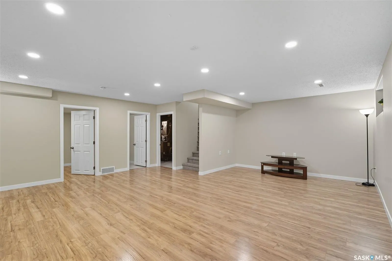 315 Dickson CRESCENT, #127