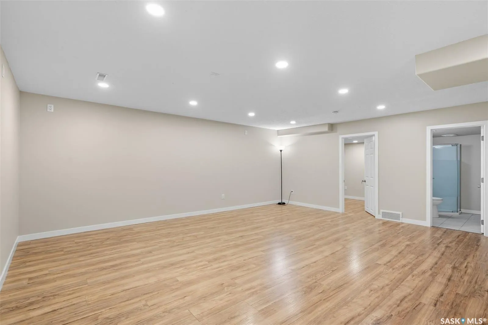 315 Dickson CRESCENT, #127