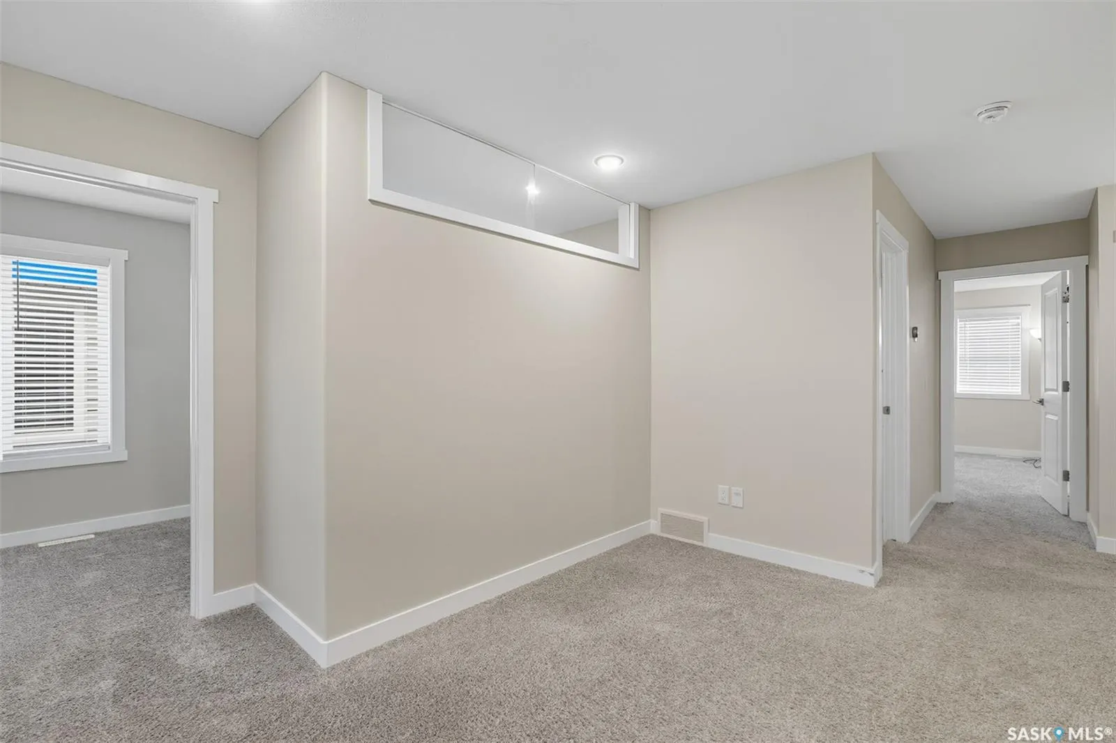 315 Dickson CRESCENT, #127
