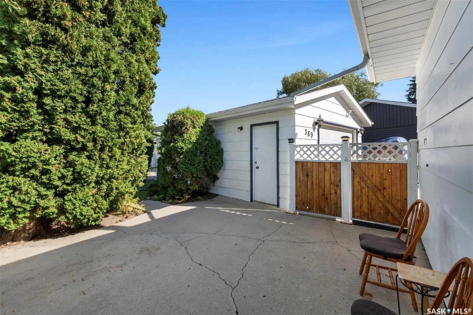 389 Balsam CRESCENT