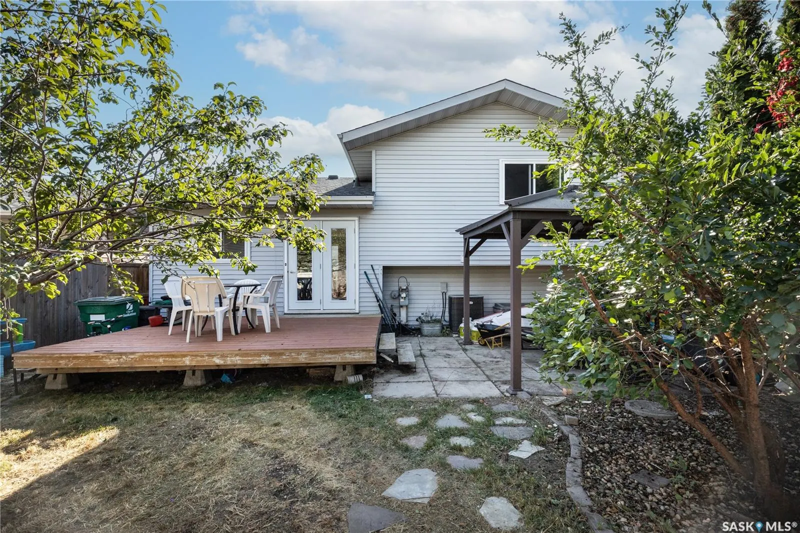 734 Whelan WAY