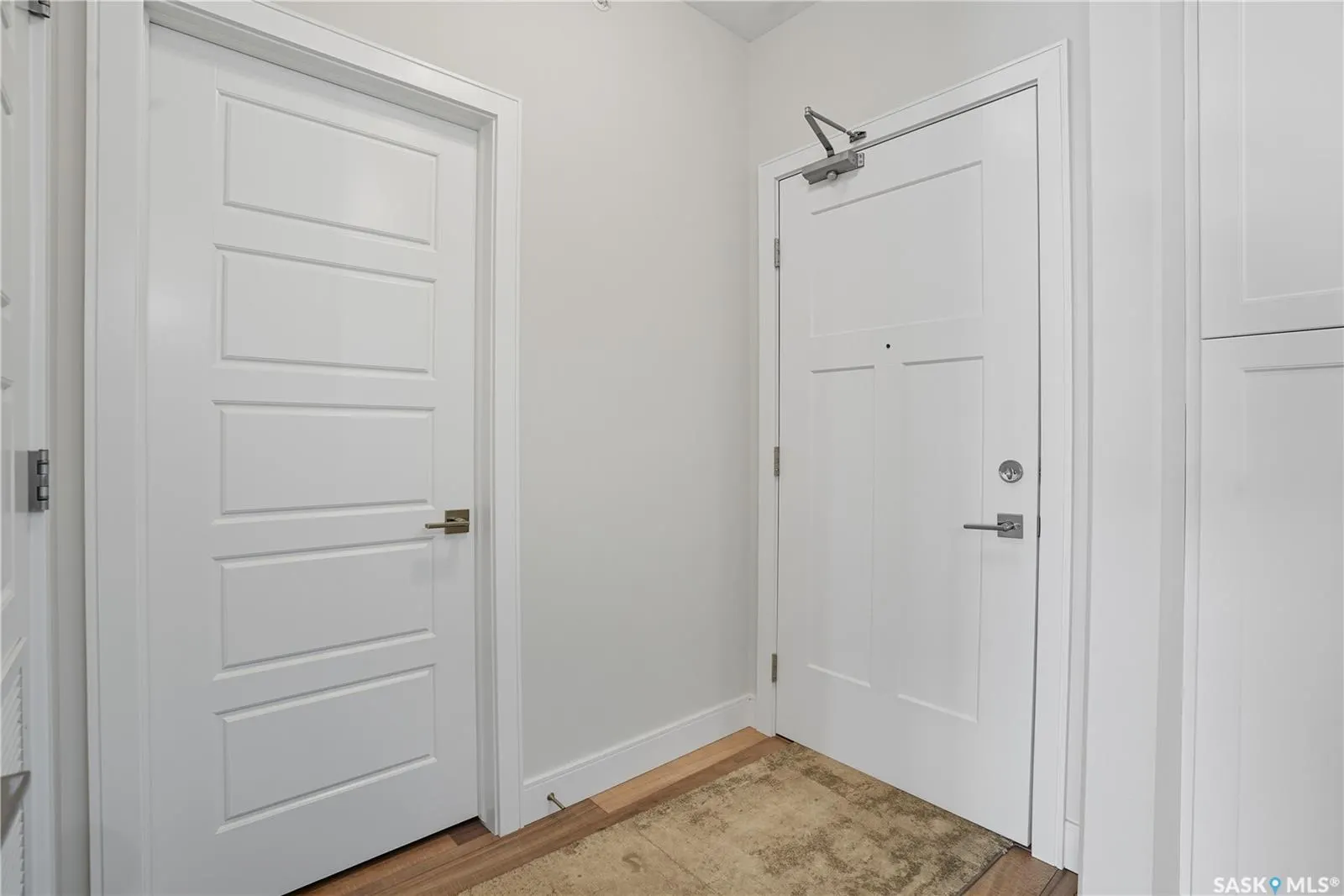 105 Willis CRESCENT, #303