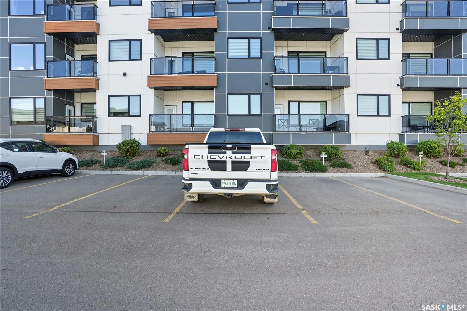 105 Willis CRESCENT, #303