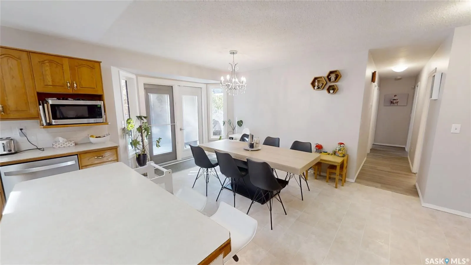 206 Perehudoff COURT