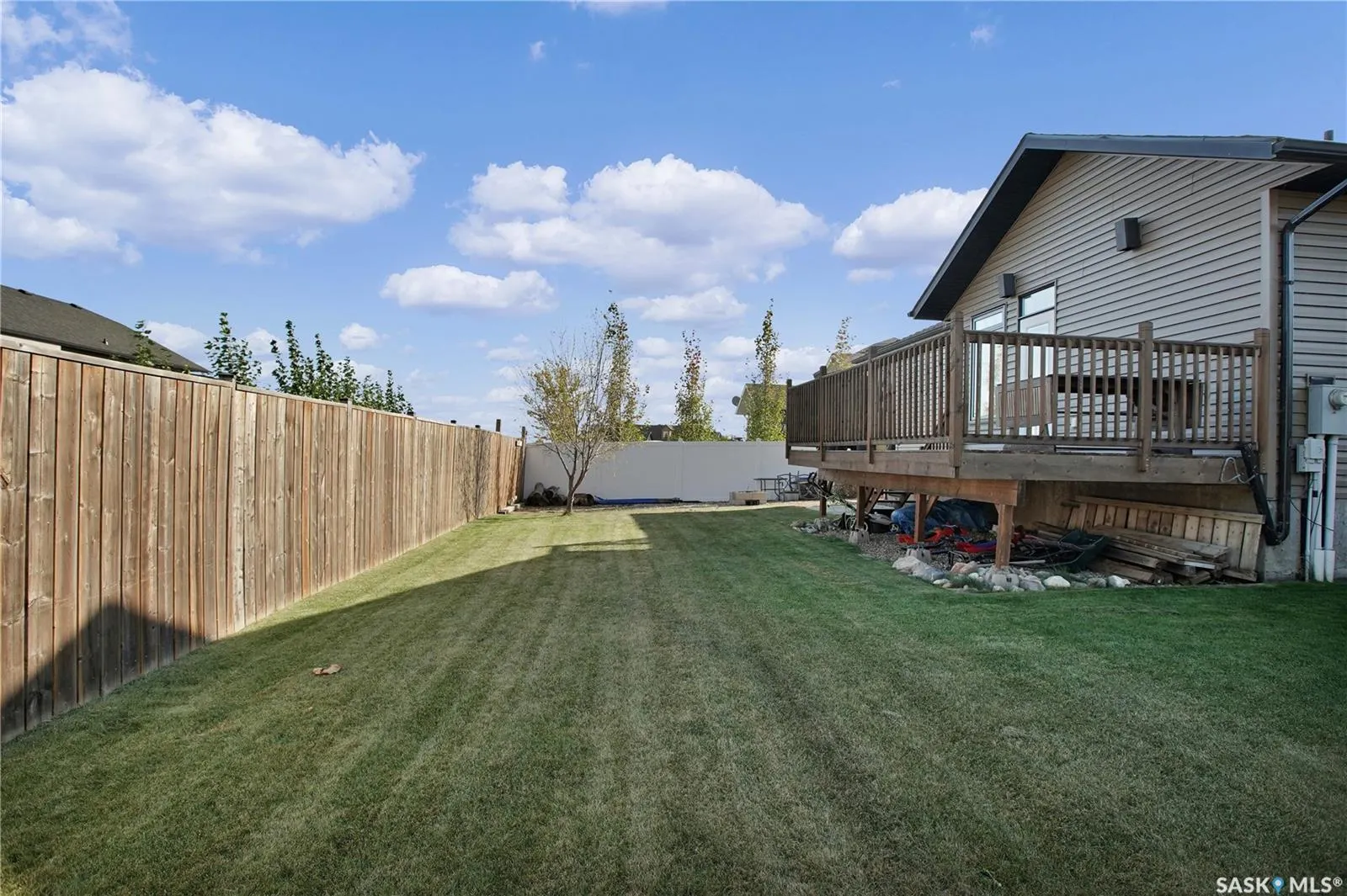 424 Lyle CRESCENT
