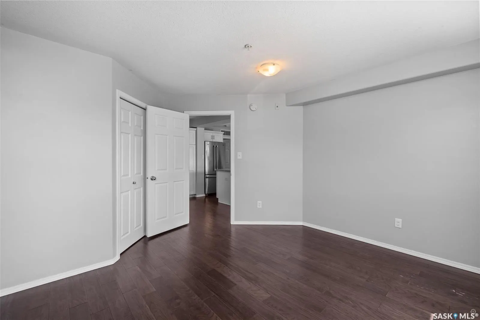 586 River STREET E, #105