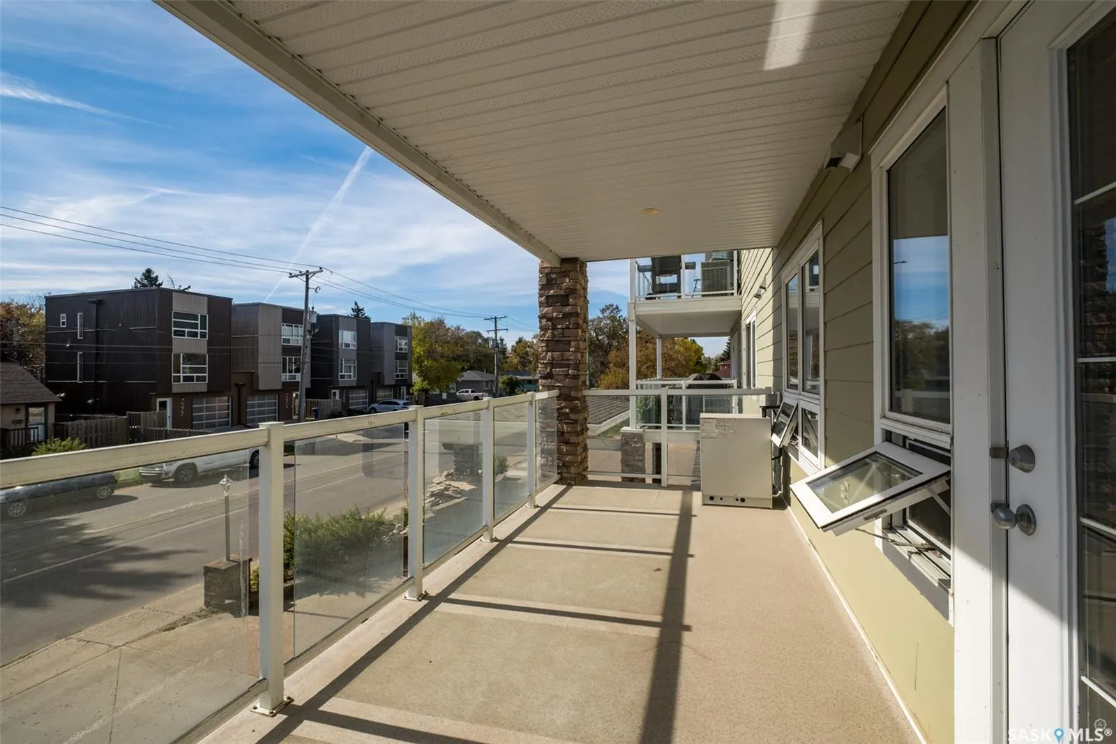 586 River STREET E, #105