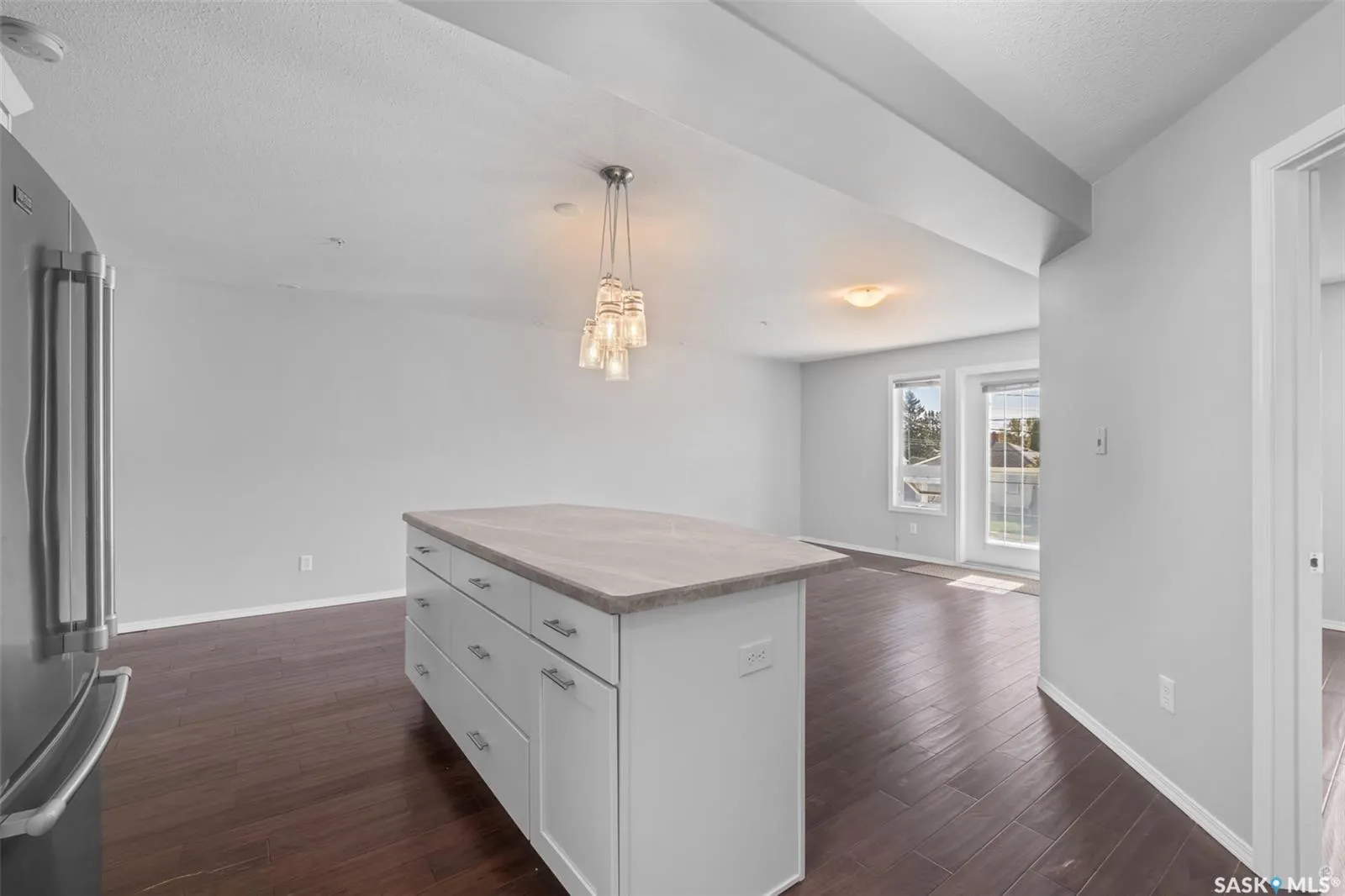 586 River STREET E, #105