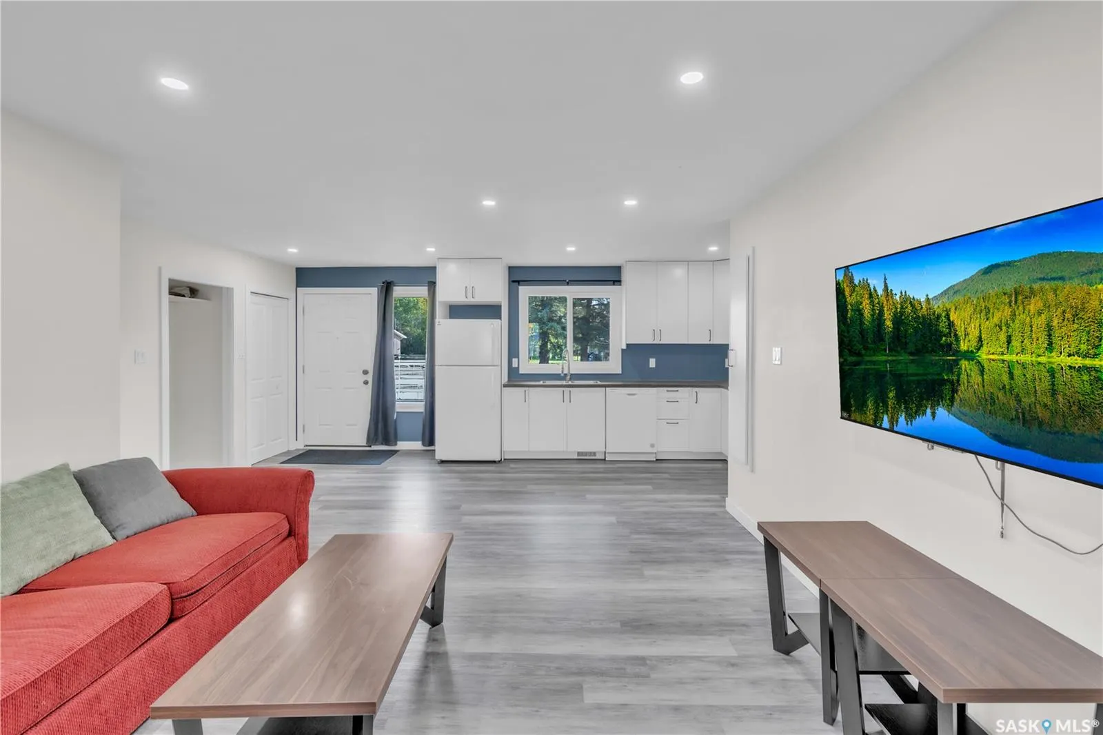 145 1st STREET E