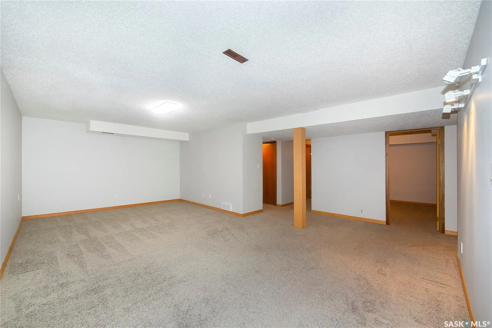 3415 Calder CRESCENT, #8