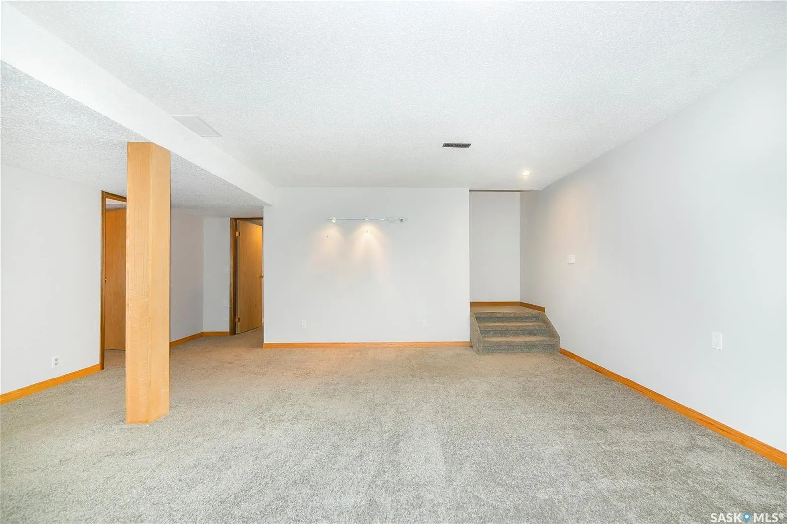 3415 Calder CRESCENT, #8