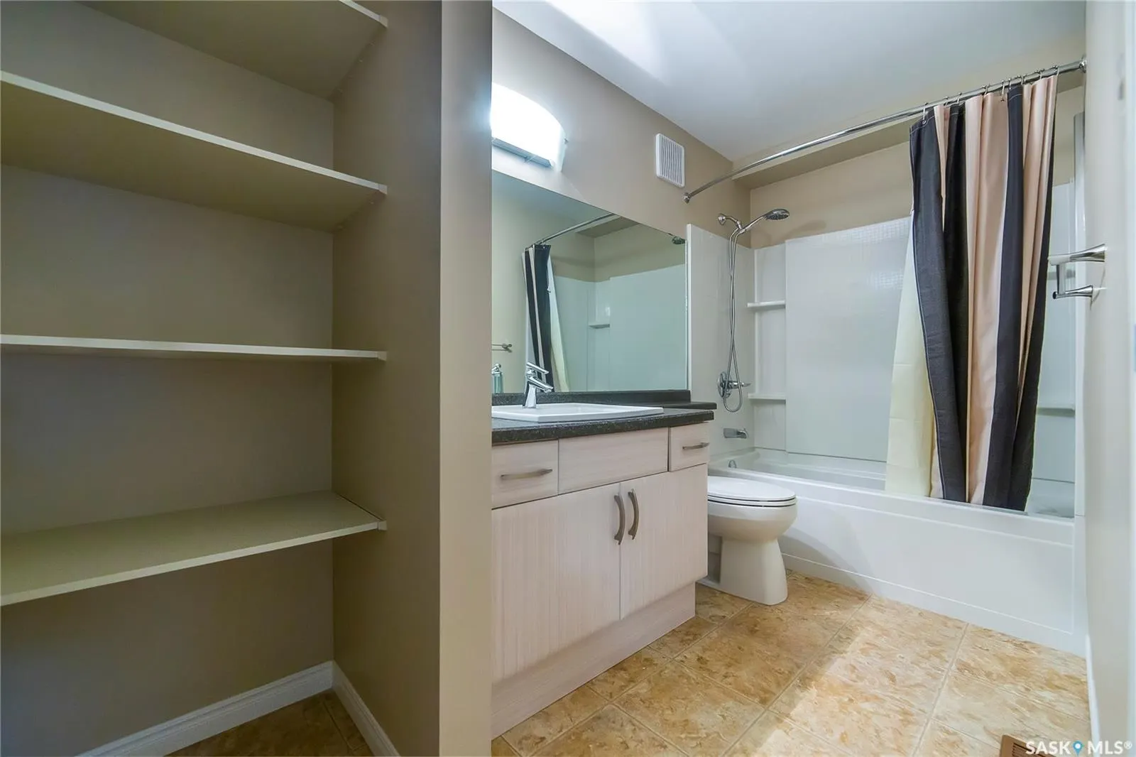 3415 Calder CRESCENT, #8