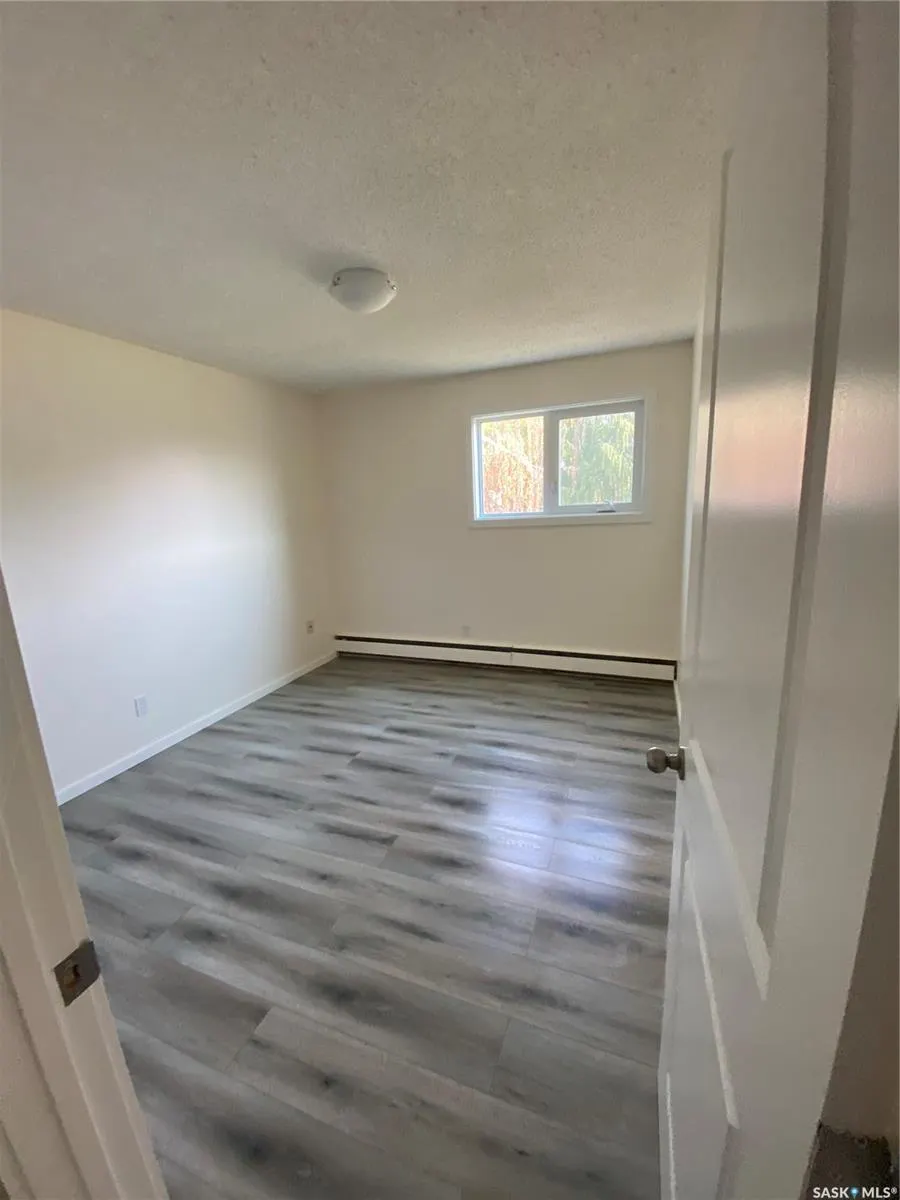 2311 Ross CRESCENT