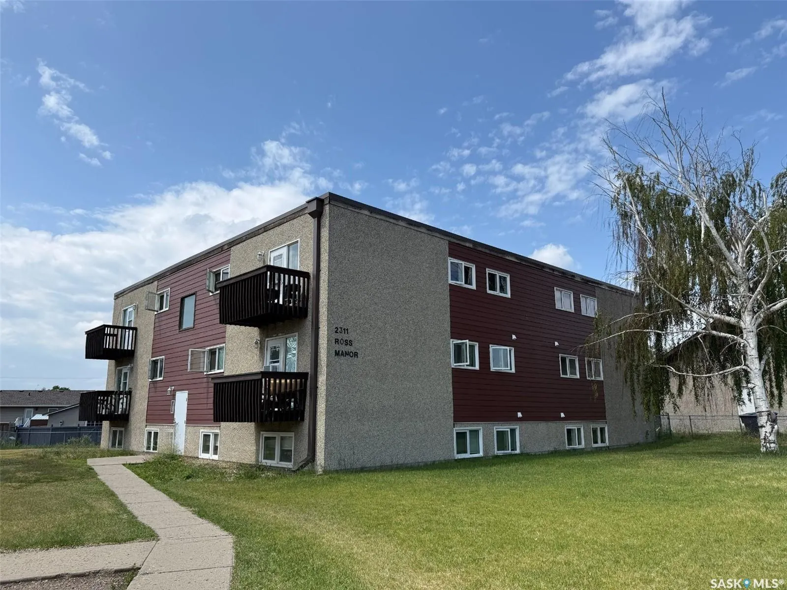 2311 Ross CRESCENT