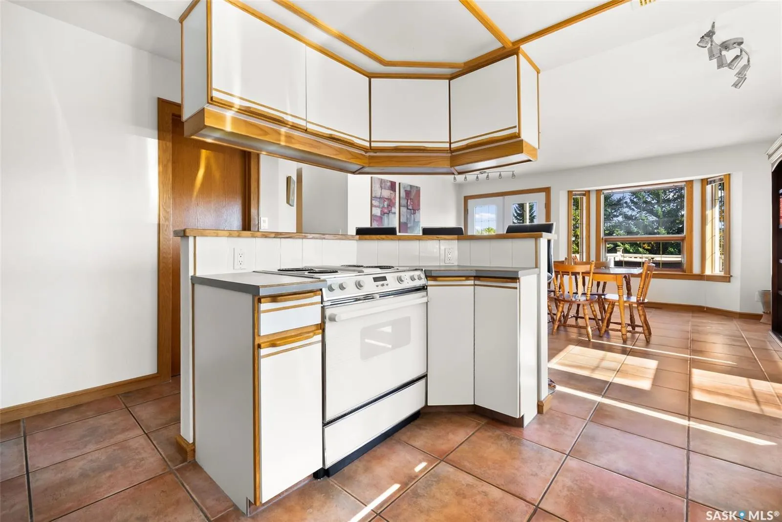 20 SAPPHIRE BAY