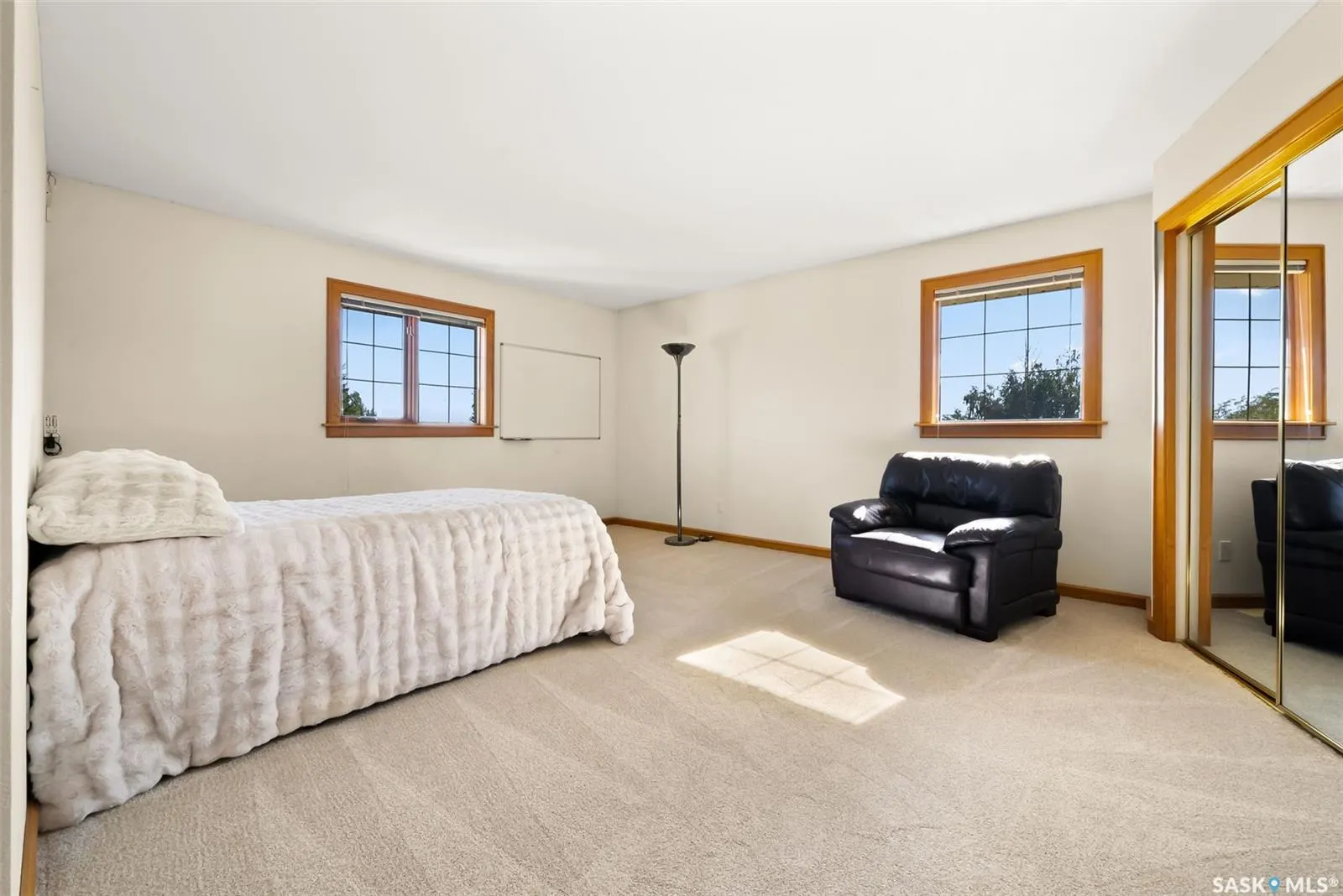 20 SAPPHIRE BAY
