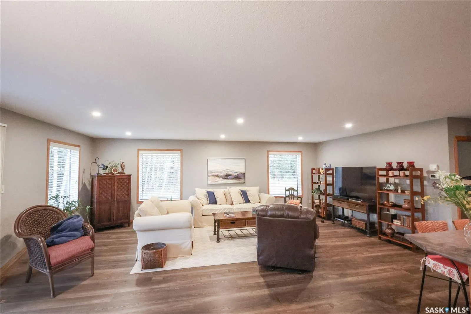 105 Crestview DRIVE