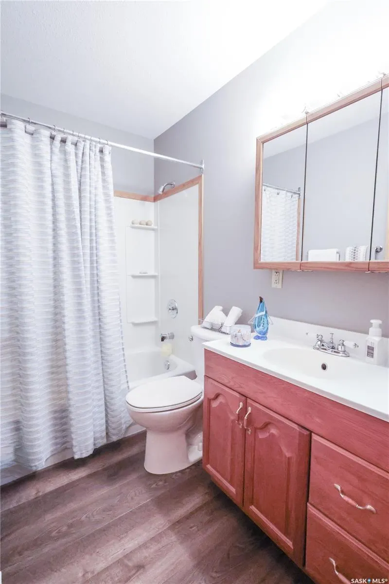 105 Crestview DRIVE