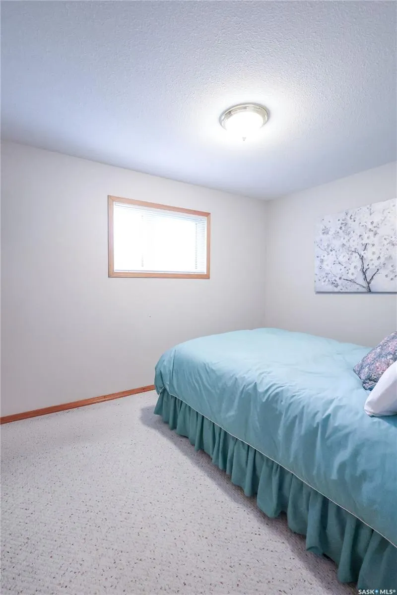 105 Crestview DRIVE