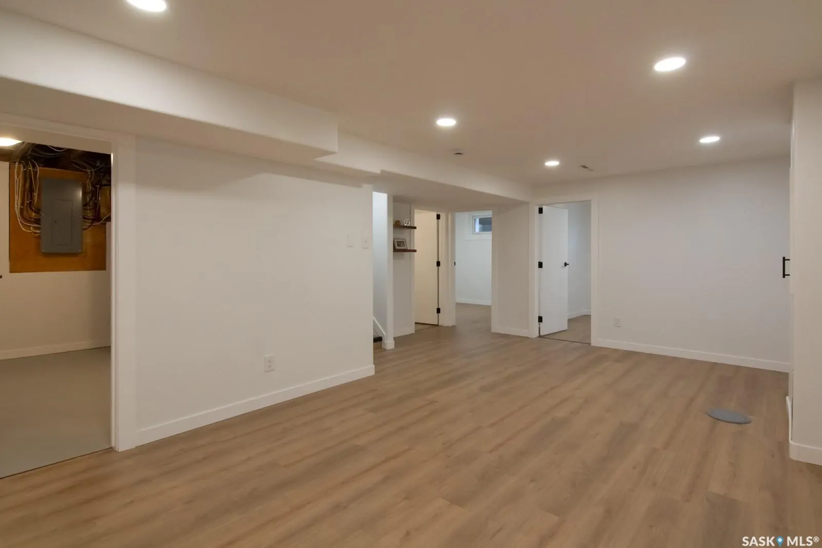 2526 Broadway AVENUE