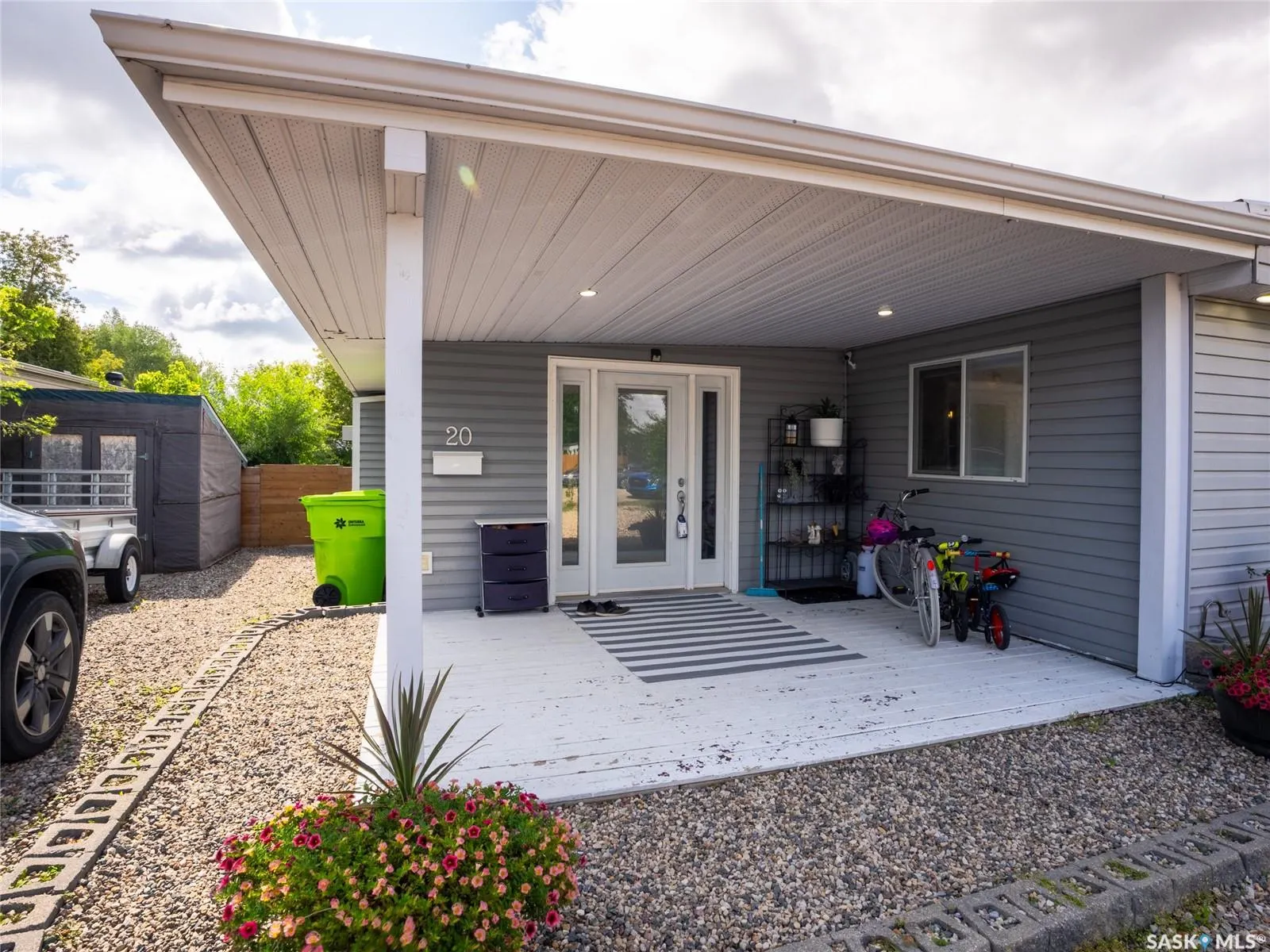 20 Crystal DRIVE