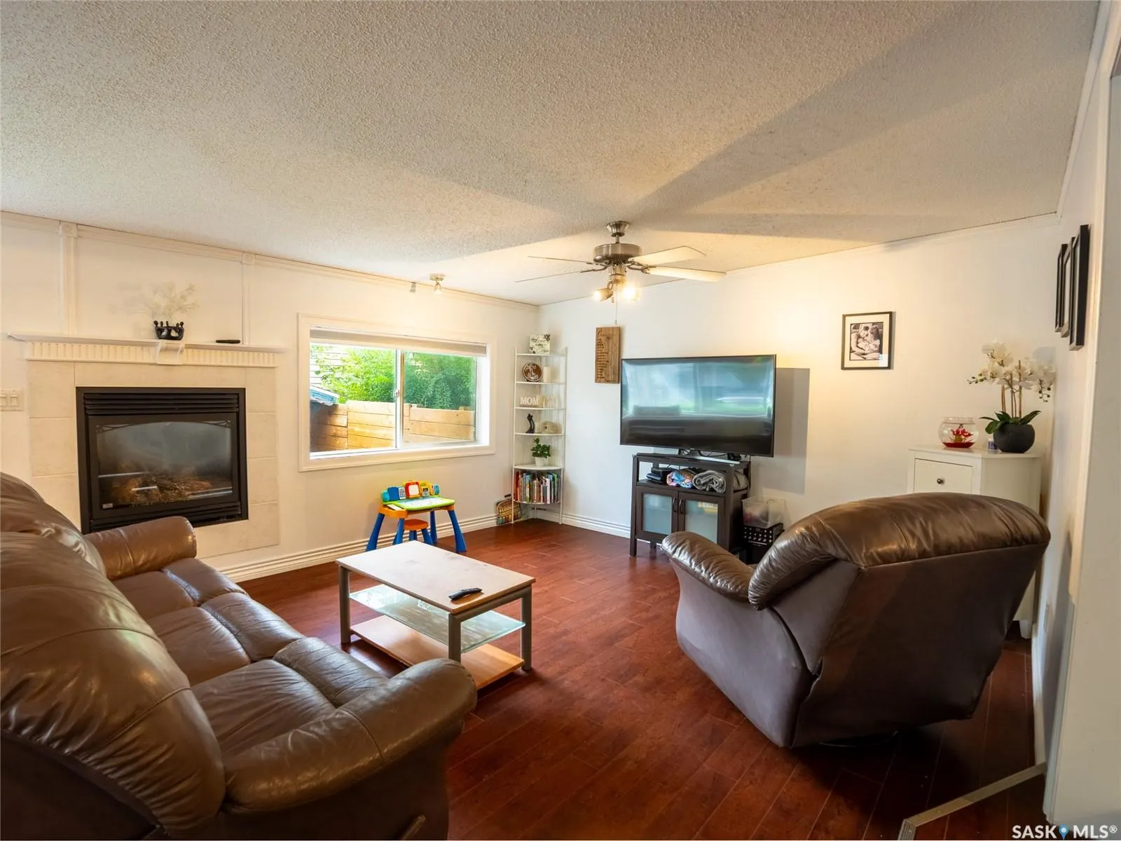 20 Crystal DRIVE