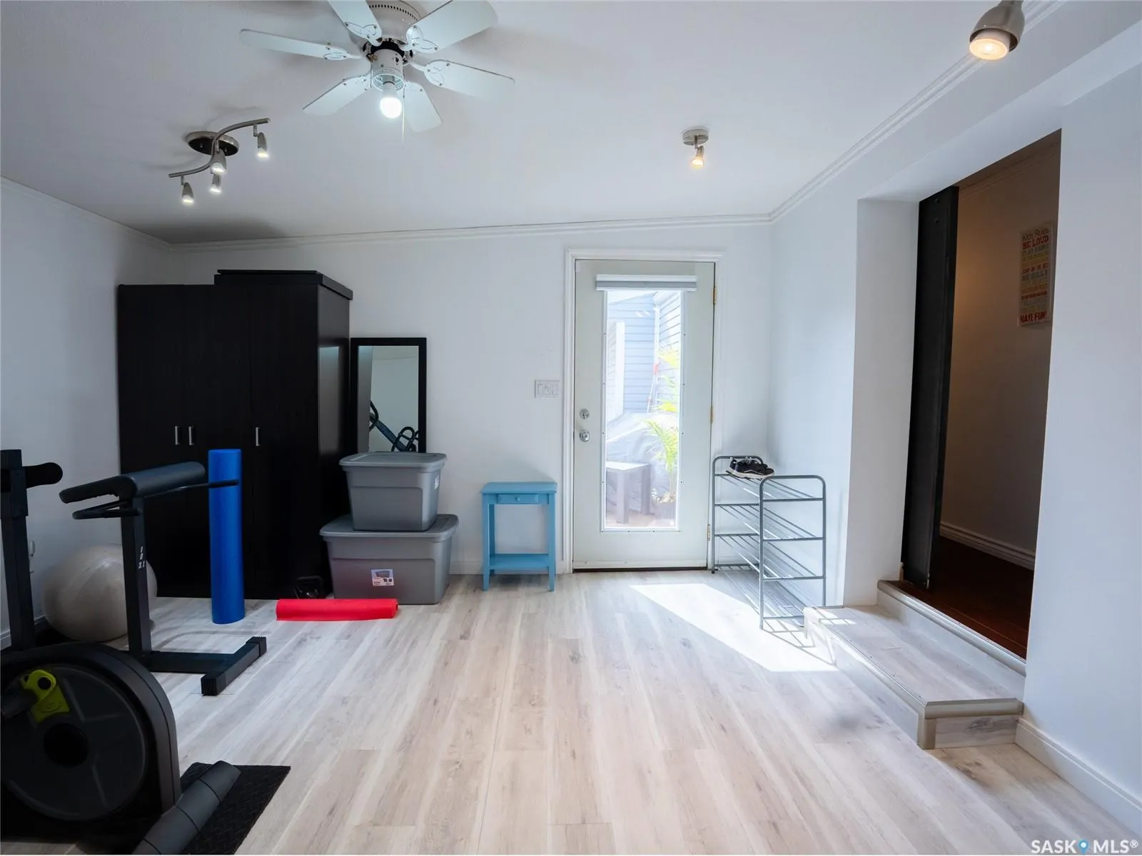 20 Crystal DRIVE