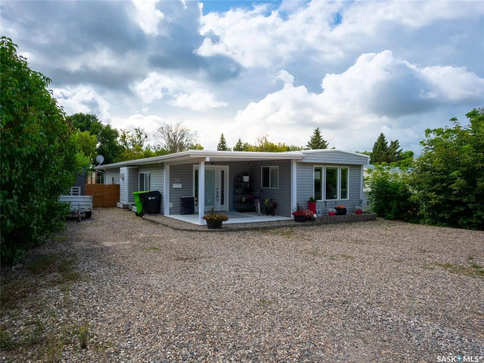 20 Crystal DRIVE