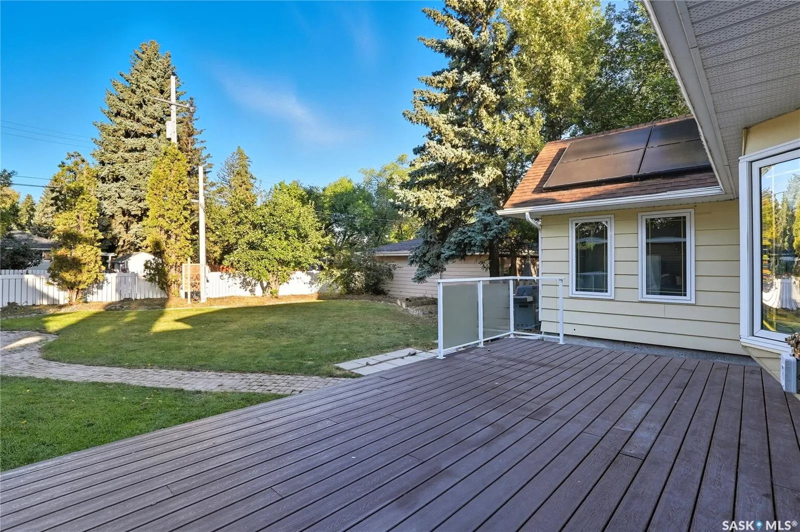 518 Bate CRESCENT