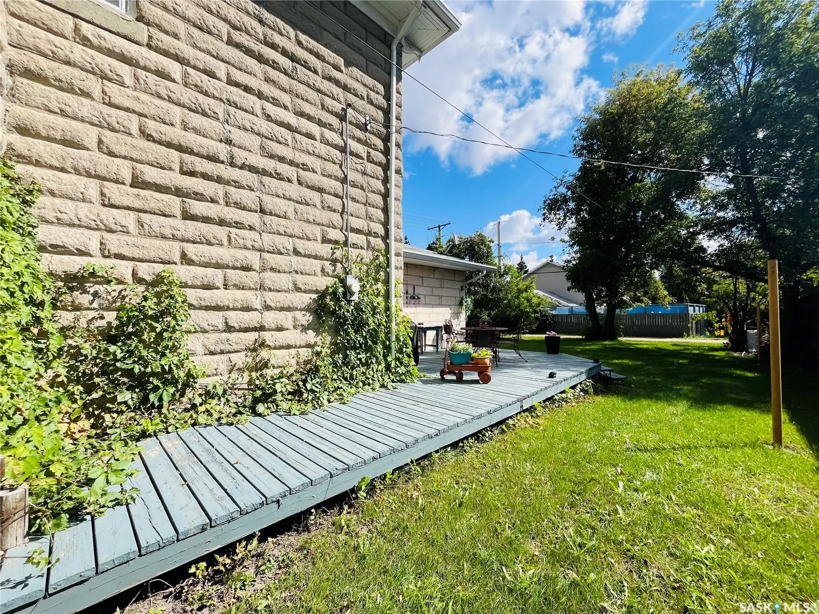 807 Gordon STREET