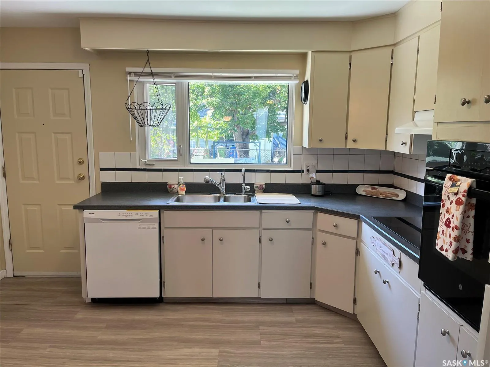 96 BOBOLINK BAY
