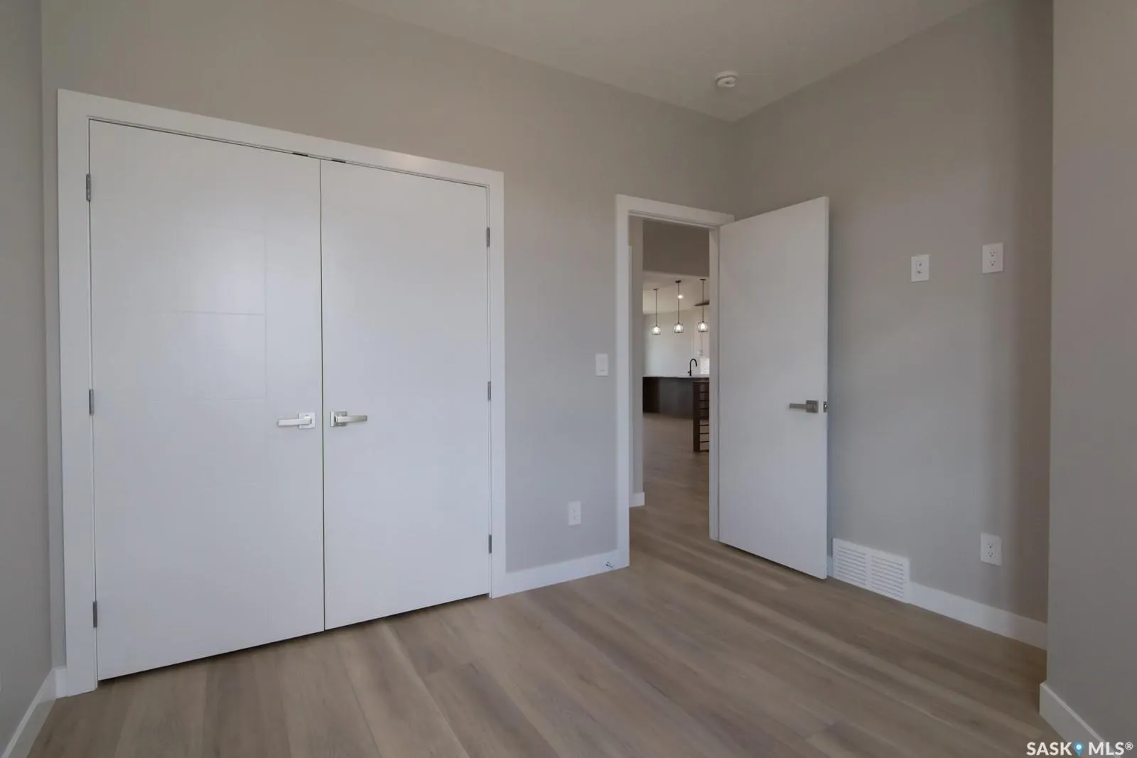 423 Sharma CRESCENT